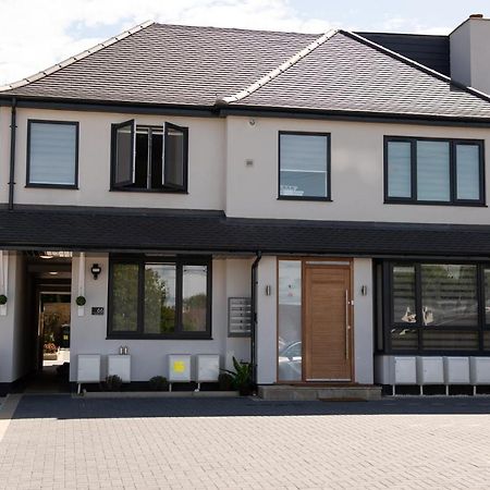 Walnut Flats-F4, 2-Bedroom With Ensuite - Parking, Netflix, Wifi - Close To Oxford, Bicester & Blenheim Palace 키들링턴 외부 사진
