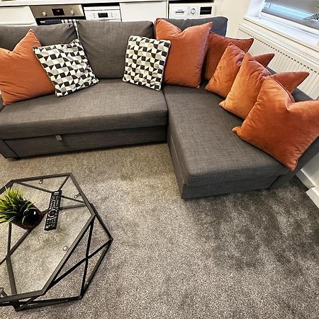 Walnut Flats-F4, 2-Bedroom With Ensuite - Parking, Netflix, Wifi - Close To Oxford, Bicester & Blenheim Palace 키들링턴 외부 사진