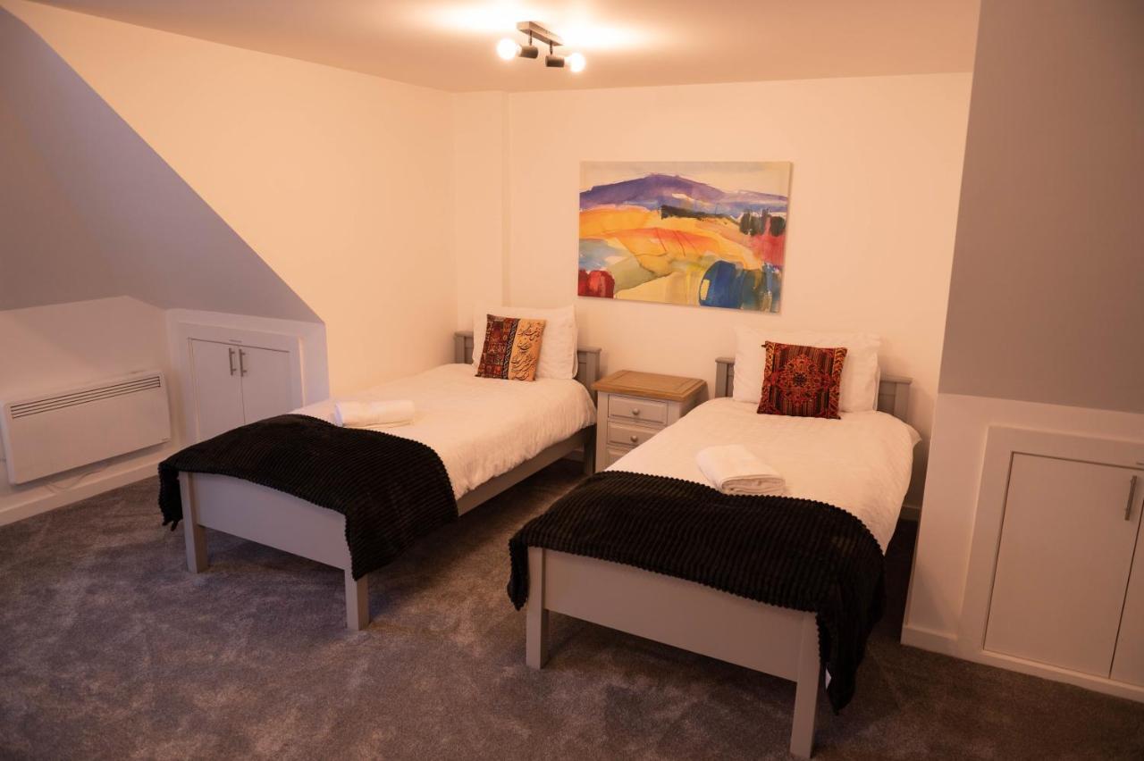 Walnut Flats-F4, 2-Bedroom With Ensuite - Parking, Netflix, Wifi - Close To Oxford, Bicester & Blenheim Palace 키들링턴 외부 사진