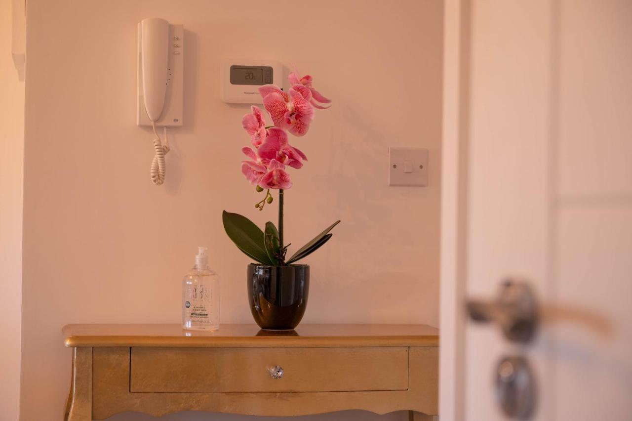 Walnut Flats-F4, 2-Bedroom With Ensuite - Parking, Netflix, Wifi - Close To Oxford, Bicester & Blenheim Palace 키들링턴 외부 사진