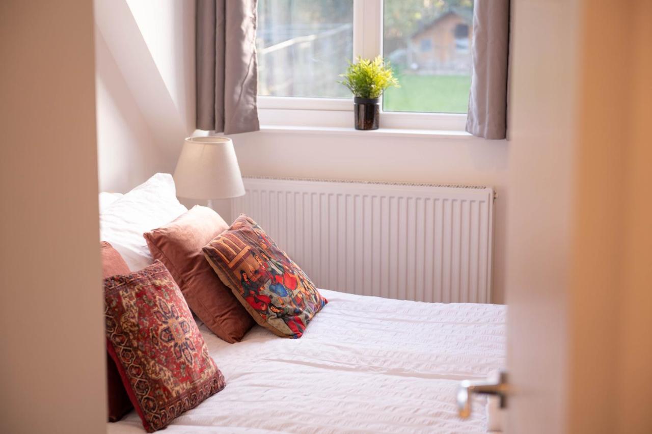Walnut Flats-F4, 2-Bedroom With Ensuite - Parking, Netflix, Wifi - Close To Oxford, Bicester & Blenheim Palace 키들링턴 외부 사진