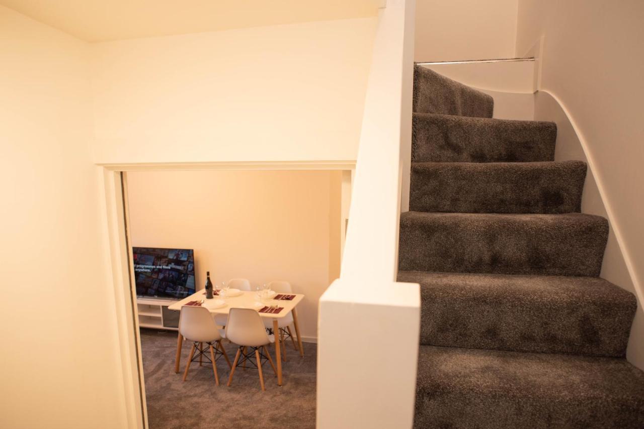 Walnut Flats-F4, 2-Bedroom With Ensuite - Parking, Netflix, Wifi - Close To Oxford, Bicester & Blenheim Palace 키들링턴 외부 사진