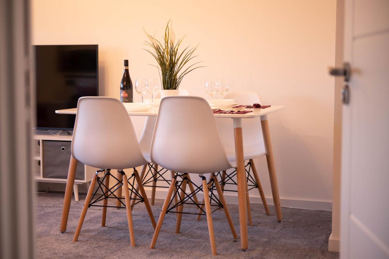 Walnut Flats-F4, 2-Bedroom With Ensuite - Parking, Netflix, Wifi - Close To Oxford, Bicester & Blenheim Palace 키들링턴 외부 사진