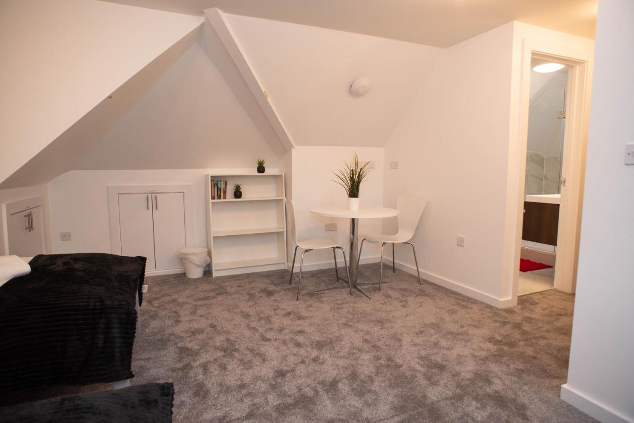 Walnut Flats-F4, 2-Bedroom With Ensuite - Parking, Netflix, Wifi - Close To Oxford, Bicester & Blenheim Palace 키들링턴 외부 사진
