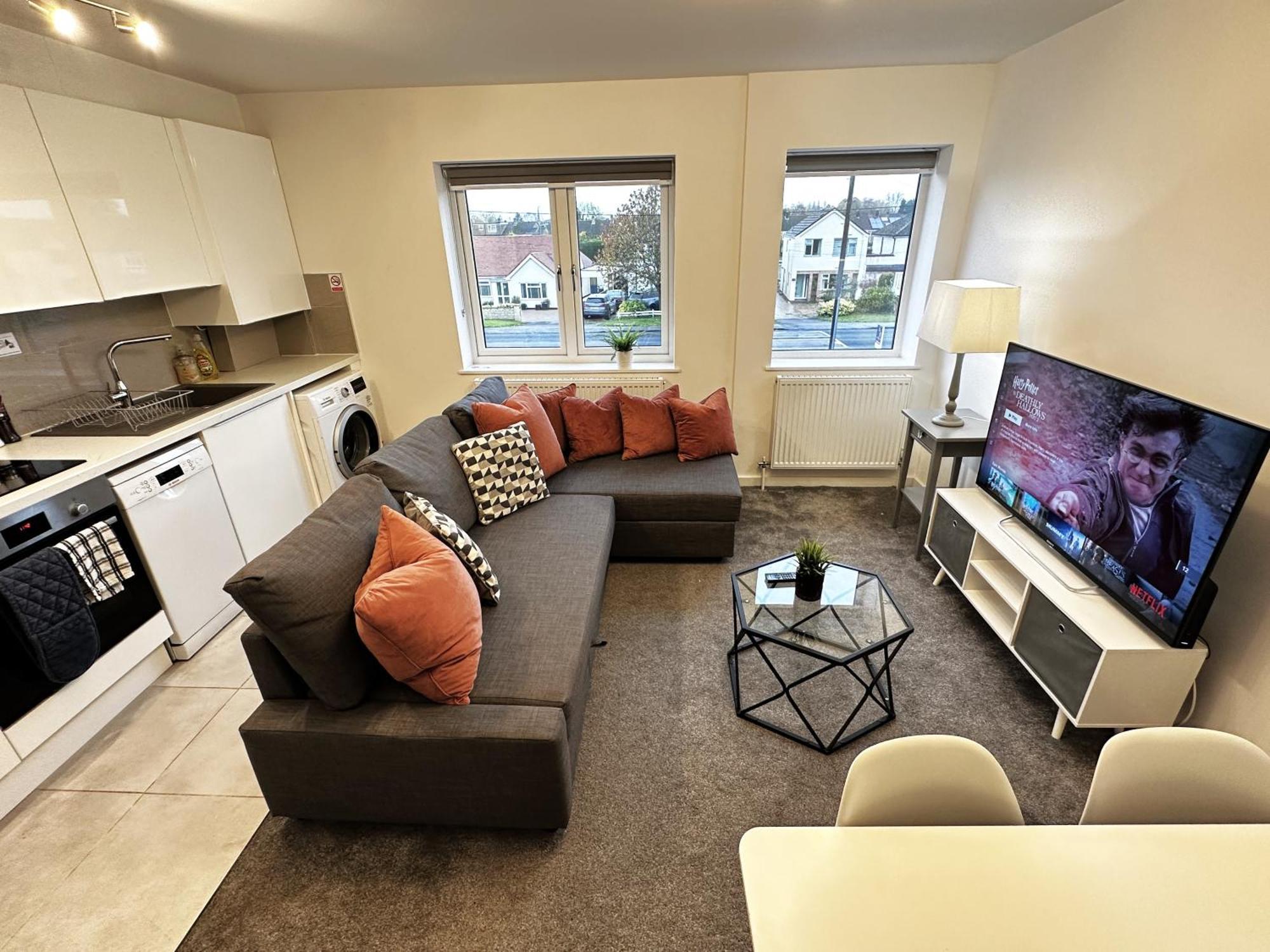 Walnut Flats-F4, 2-Bedroom With Ensuite - Parking, Netflix, Wifi - Close To Oxford, Bicester & Blenheim Palace 키들링턴 외부 사진